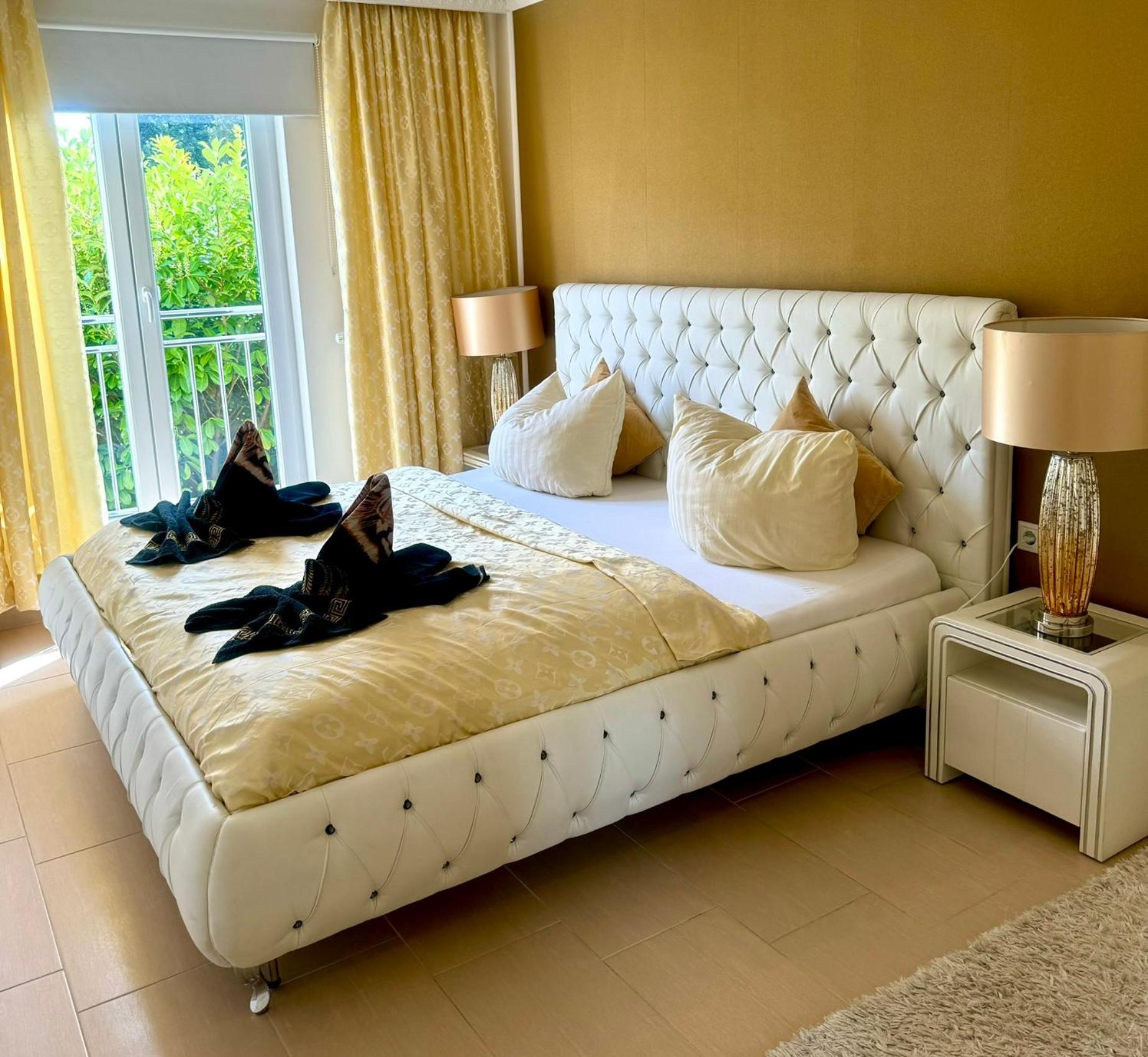 Tiffany'S Ferienapartments Sind Alles, Ausser... Gewoehnlich!!! Тиммендорфер-Штранд Экстерьер фото